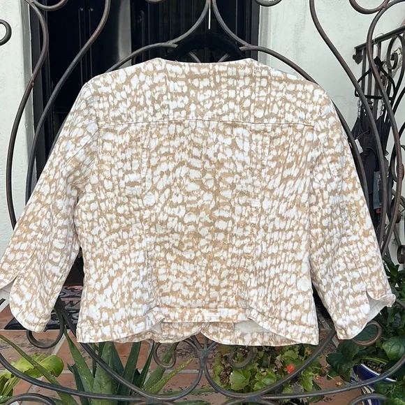 Ruby Rd Women's Gold Studded Short Jacket Size 10P - Picture 2 of 8